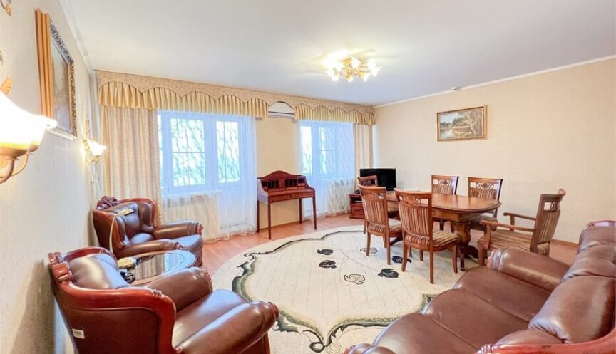 Сюит трехкомнатный